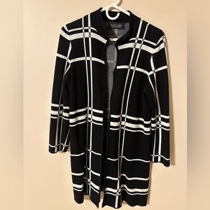 Black Label Gray/Black/White Sweater Size M $20